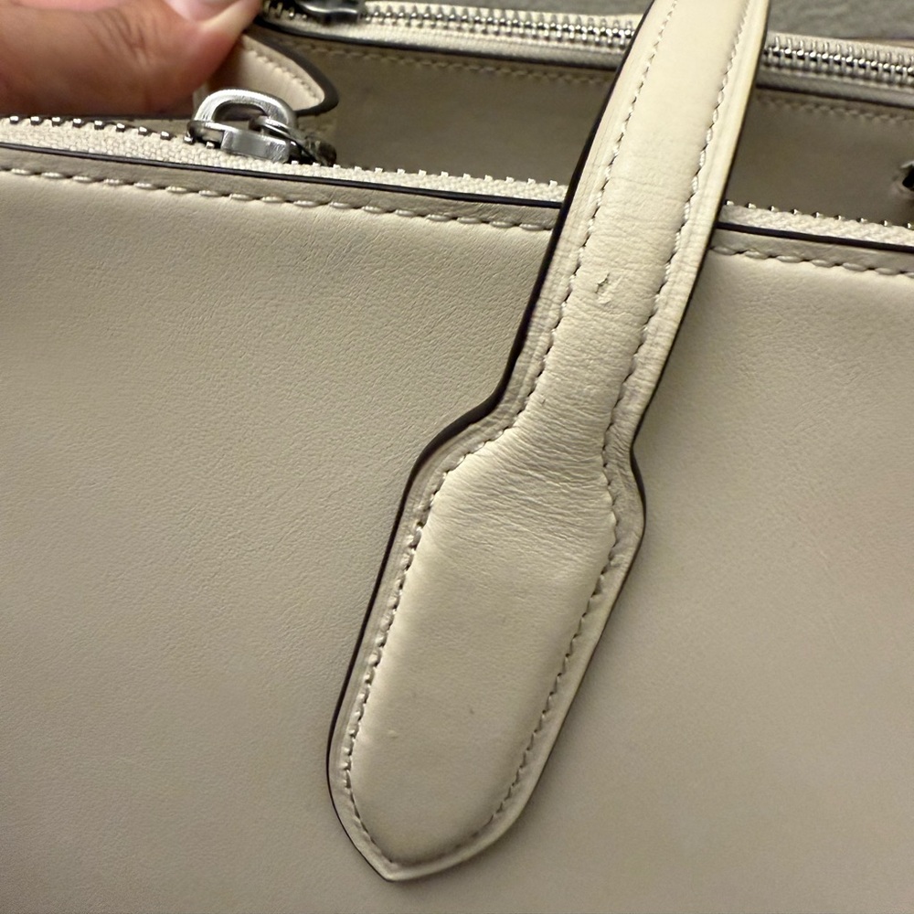 🤍🧸 Coach Large Nina Tote - Cream Color 🤍🧸 - Picture 9 of 14